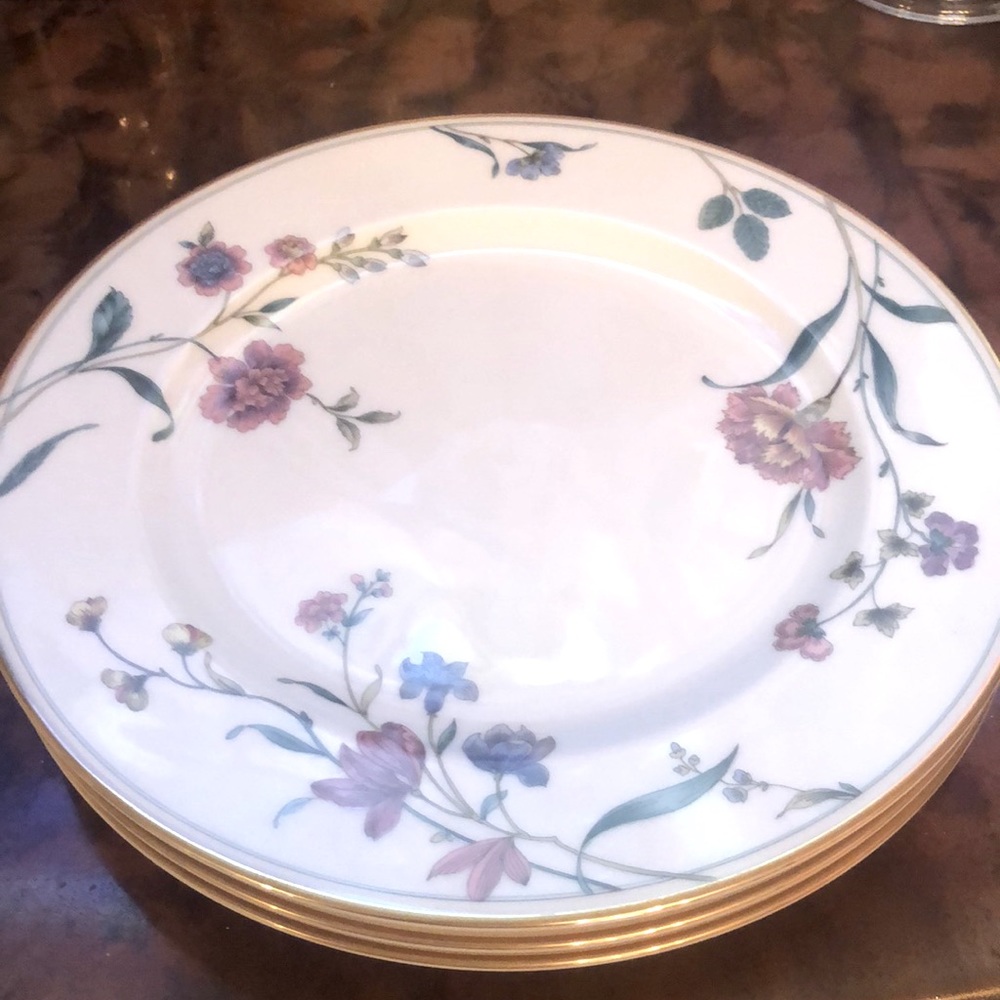 One Mikasa Carnation Garden Chop Plate - 3 available
